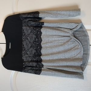 Cute Women's Black & Grey Lace Trimmed Top - Small